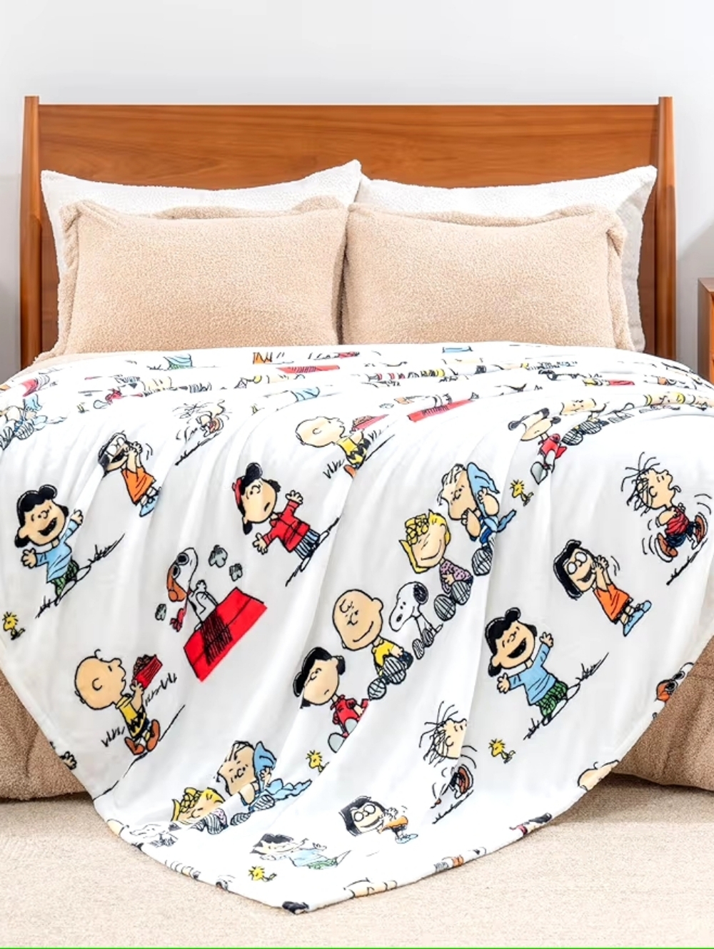 Berkshire Blanket Peanuts® Gang VelvetLoft® Snoopy Plush Blanket King